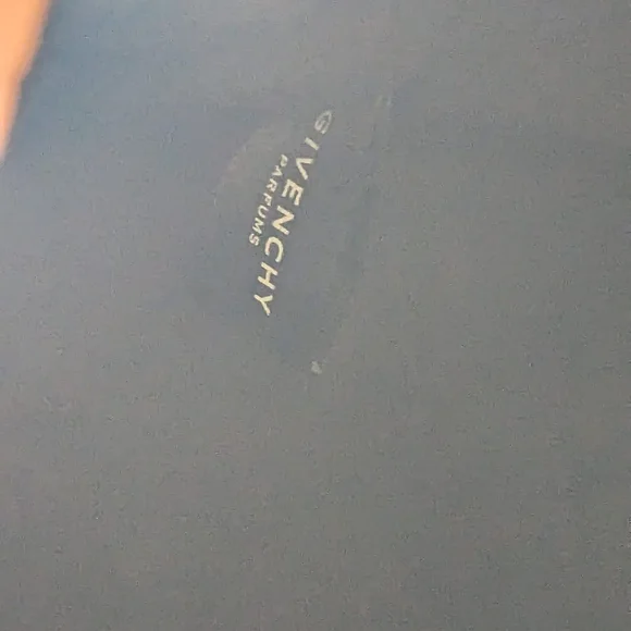 Givenchy - Picture 10 of 10